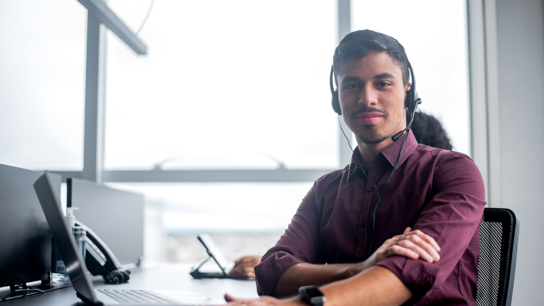 How Does a Landline Call Blocker Handle Robocalls Versus Live Telemarketers? 