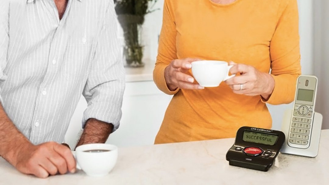 What Features Make a Landline Call Blocker Senior-Friendly? 