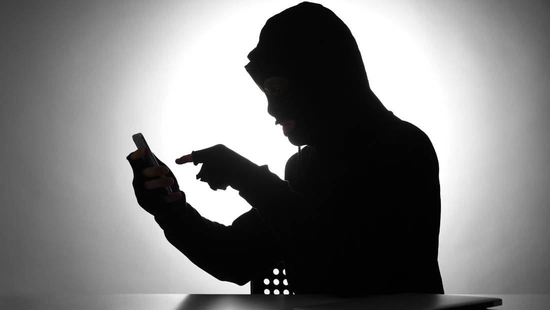 What Simple Phone Safety Habits Can Dramatically Reduce Scam Risk?